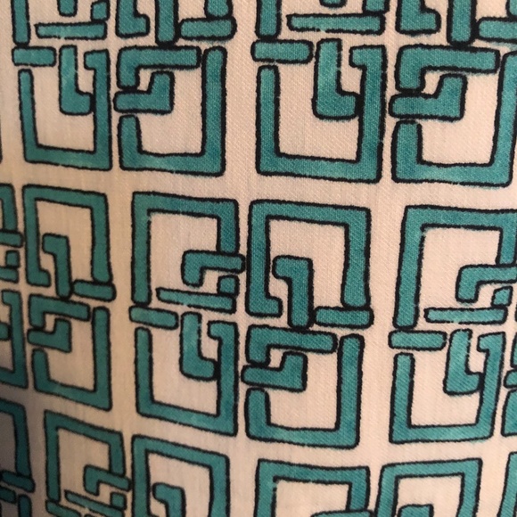 Cropped Graphic Design Pants - Picture 7 of 7